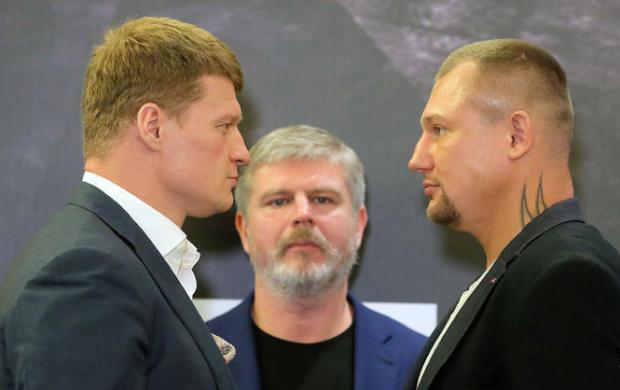 Андрій Рябінський (в центрі), Олександр Повєткін (зліва) і Андрій Руденко (зправа)