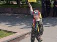 Мережею шириться нове фото юної української патріотки