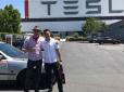 Двоє американців змогли перевершити електрокар Tesla (відео)