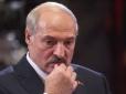 Бацька про щось здогадується: Лукашенко передумав їхати на військові маневри до Росії