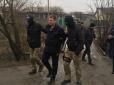 Відповість за все? На Донбасі затримали проросійського екс-депутата (фото, відео)