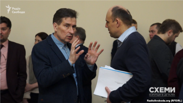 Владислав Корнієнко, як свідчить протокол, голосував сам за себе