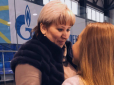 Високодуховні скрепи: На Росії вчительку спіймали на сексі зі своєю ученицею (фото 16+)