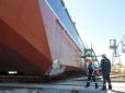 Миколаївські суднобудівники спустили на воду 100-метрового морського гіганта (фото)