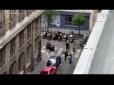 Від Кадирова з любов'ю? - Чеченець від імені ІДІЛ влаштував смертельну різанину в центрі Парижа (відео)