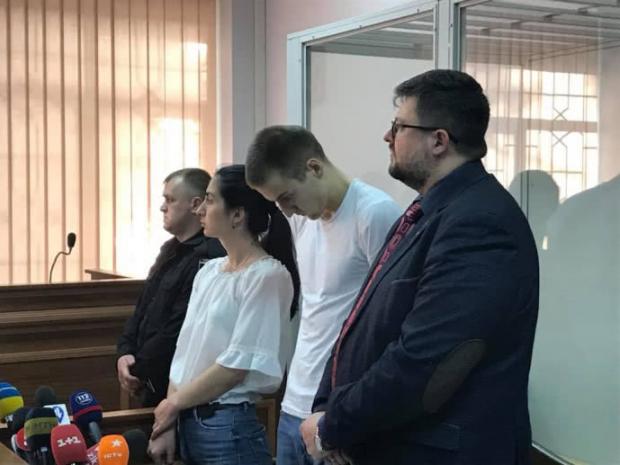 Підозрюваний Магомед-Саліх Саітов та адвокат Андрій Доманський