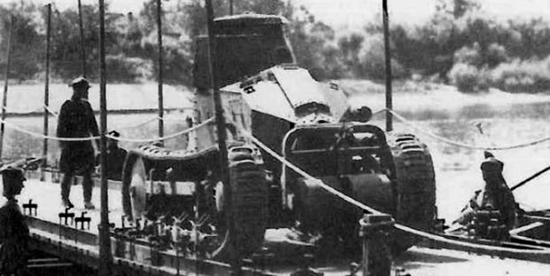 Испытания башни Wz. 32 на танке «Рено» М26/27. Фото из коллекции галереи Януша Магнусского