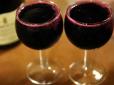 Пийте на здоров'я: Дослідження показали, що в старості келих вина куди важливіше різних вправ