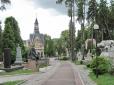 Вдруге українофобський туризм вже не задався: У Львові затримали трьох поляків, які намагались підпалити фаєри на Цвинтарі орлят
