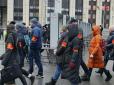 Через повітряні кульки: У Москві затримали учасників мітингу проти ізоляції рунета (фото)