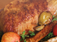 Гості пальчики оближуть! Неймовірний рецепт запеченої качки