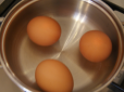Є секрет! Як варити яйця, щоб шкарлупа добре відчищувалася