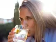 Це варто знати всім! Які напої категорично не можна пити влітку і чому