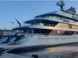 Сім людей намагалися викрасти: Чому досі не вдалося продати елітну яхту Медведчука
