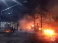 У російському Красноярську після двох потужних вибухів біля ТЕЦ спалахнули склади (фото, відео)