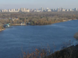 Що столиця зливає у Дніпро: Фахівці пояснили, чому головна водна артерія України міняє колір