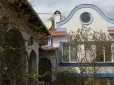 Маєток Таїсії Повалій піде з молотка на користь ЗСУ: Як зараз виглядає будинок співачки-зрадниці (відео)