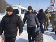 Росіяни повернули Україні двох викрадених на Сумщині прикордонників