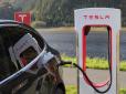 Це прорив! Tesla хоче побудувати в Україні станції Supercharger