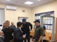 НАБУ і ГПУ влаштували обшуки в будівлі скандального київського Окружного суду (відео)