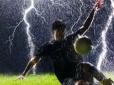 У Німеччині під тренування блискавка вразила 15 футболістів