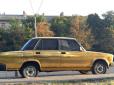 На дорогах столиці помітили золотий ВАЗ-2107 (фотофакт)