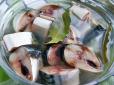Господині на замітку: Як самостійно приготувати мариновану рибу (відео)