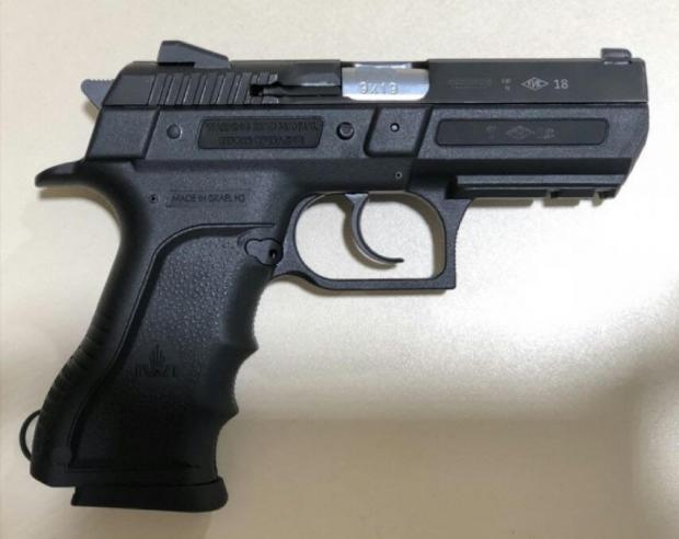 Полицейский вариант пистолета "Jericho 941 PSL. Из такой модели был произведен смертельный выстрел в голову Сергея Старицкого