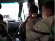У Запоріжжі горе-матір прямо в маршрутці споювала малолітню дитину (відео)