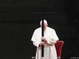 ​Вперше за багато сторіч: Папа Римський провів Хресну ходу на порожній площі у Ватикані
