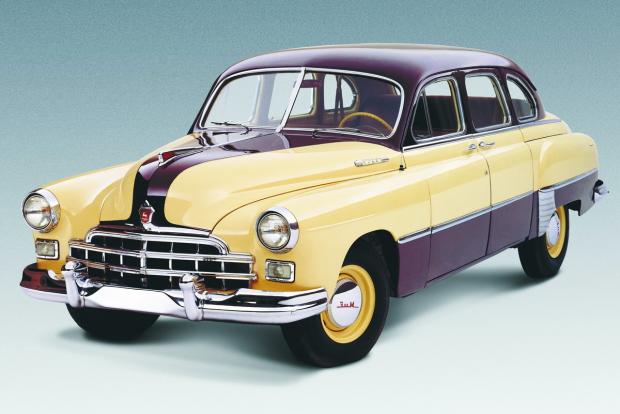 ГАЗ-12 "ЗІМ" випускався з 1950 по 1959 рік, коли його змінила "Чайка"