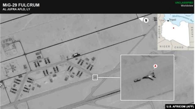 Супутникове фото AFRICOM, на якому видно російські МіГ-29 на авіабазі «Аль-Джуфра» Халіфи Хафтара