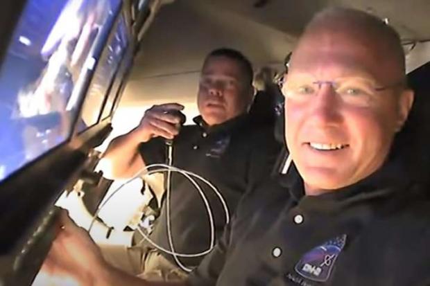 Астронавти Дуглас Герлі і Боб Бенкен досягнуть Міжнародної космічної станції 31 травня о 17:29 за київським часом