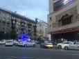 Є постраждалі: У центрі столиці сталася масова бійка зі стріляниною (відео 16+)