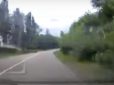 Це замах на вбивство: Мережу схвилювало відео небезпечної НП на дорозі під Києвом