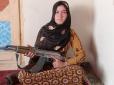 Хіти тижня. Історія месниці сколихнула мережі: 16-річна дівчина застрелила бойовиків, які вбили її батьків (фото)