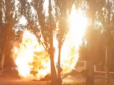 У Києві вибухнув і загорівся автомобіль: Моторошний момент потрапив на відео