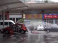 Електромобіль вибухнув під час зарядки на станції (відео)