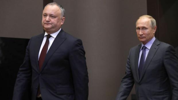 Президент Молдови Ігор Додон (ліворуч) і президент Росії Володимир Путін. Сочі, 10 жовтня 2017 рік