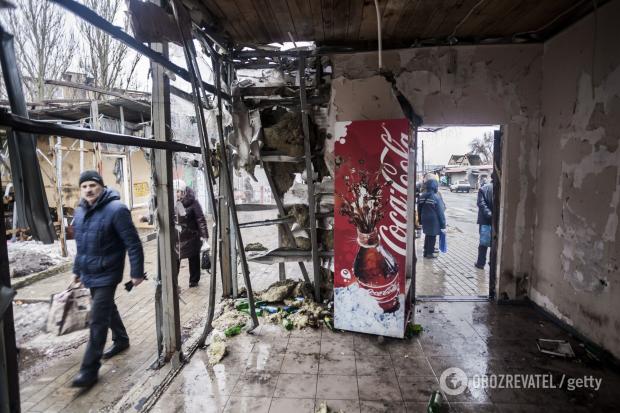 Зруйнований ринок у Донецьку