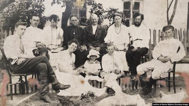 Родина Кирпенків із Херсонщини до розкуркулення. 1921 рік
