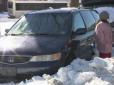 У природи немає поганої погоди..: У США через снігопад жінка п'ять днів просиділа у машині